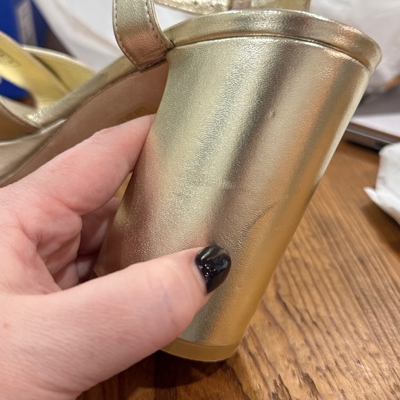 Stuart Weitzman Dayna Platform Sandal - Picture 5 of 10